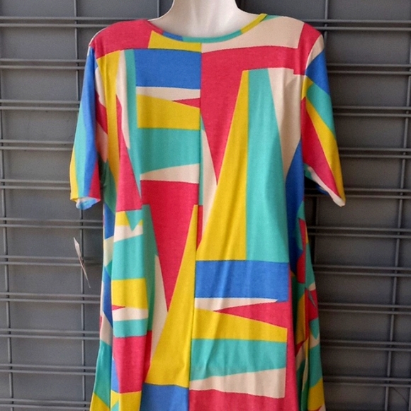 LLR Abstract Printed Perfect T Top-#0599 - Picture 11 of 14